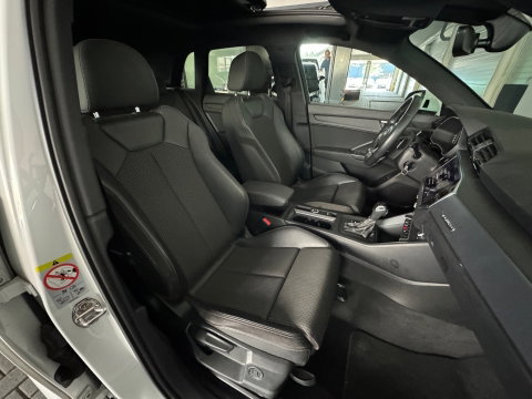Audi Q3 40 TFSI quattro S Line Pano|Camera|ACC|Lane|Dodehoek