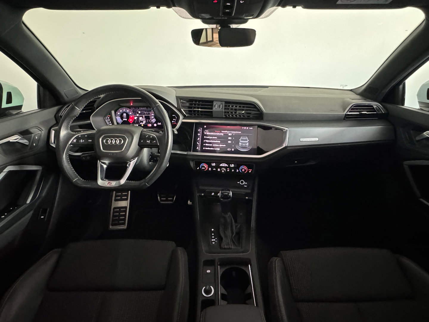 Audi Q3 40 TFSI quattro S Line Pano|Camera|ACC|Lane|Dodehoek