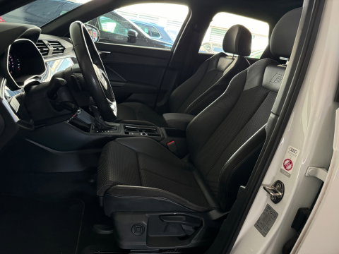 Audi Q3 40 TFSI quattro S Line Pano|Camera|ACC|Lane|Dodehoek