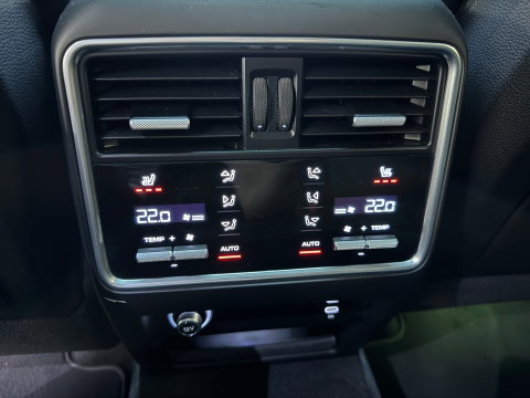Porsche Cayenne Coupé 3.0 E-Hybrid Pano|Sportdesign|BOSE|VOL