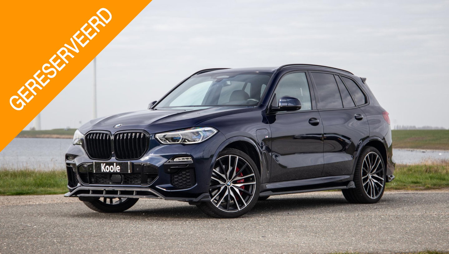 BMW X5 xDrive45e High Executive SKY LOUNGE / LASER / 4 WIELSTURING / DIMAND POOK / LEDER / MAXTON / M PAKKET
