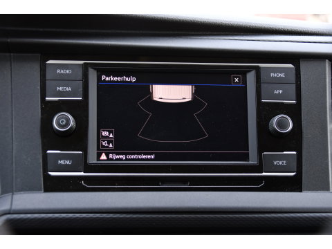 Volkswagen Transporter 2.0 TDI L1H1 30 Black Edition Cruise, Carplay, 150PK, Automaat, Standkachel, Stoelverwarming, Sensoren, Trekhaak