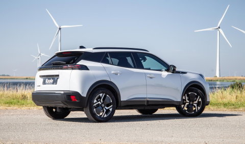 Peugeot e-2008 EV Allure 54 kWh ADAPTIVE CRUISE / CARPLAY / CAMERA / NAVI