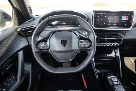 Peugeot e-2008 EV Allure 54 kWh ADAPTIVE CRUISE / CARPLAY / CAMERA / NAVI