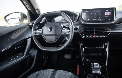 Peugeot e-2008 EV Allure 54 kWh ADAPTIVE CRUISE / CARPLAY / CAMERA / NAVI