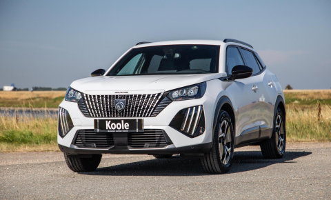 Peugeot e-2008 EV Allure 54 kWh ADAPTIVE CRUISE / CARPLAY / CAMERA / NAVI