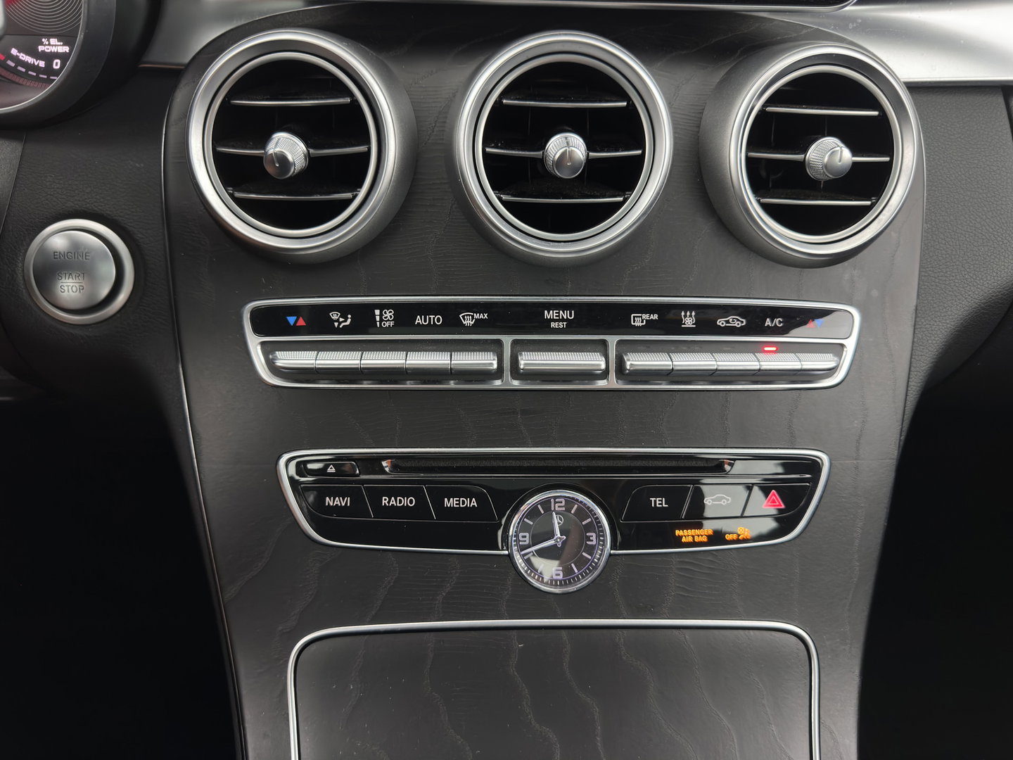 Mercedes-Benz C-Klasse 350 e Lease Edition Aut. *PANO | LEATHER | FULL-LED | HEATED-SPORTSEATS | NAVI-FULLMAP | AIRMATIC | ECC | PDC | CRUISE | 17''ALU*