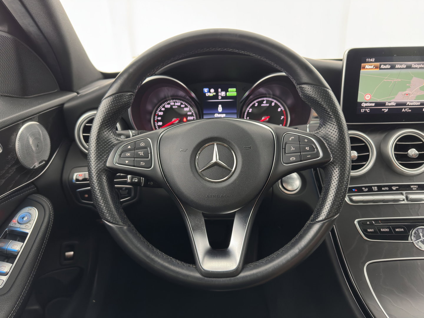 Mercedes-Benz C-Klasse 350 e Lease Edition Aut. *PANO | LEATHER | FULL-LED | HEATED-SPORTSEATS | NAVI-FULLMAP | AIRMATIC | ECC | PDC | CRUISE | 17''ALU*