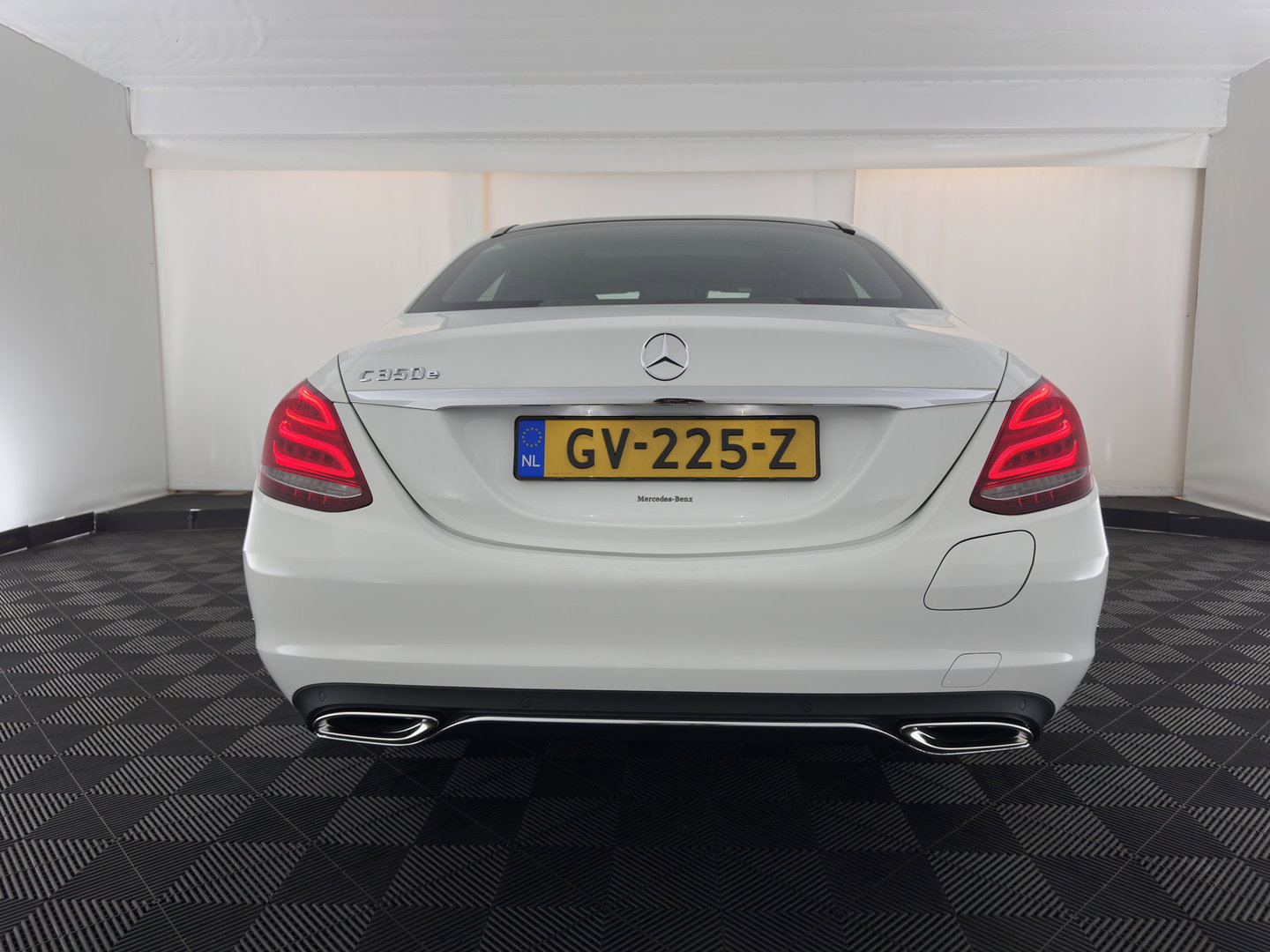 Mercedes-Benz C-Klasse 350 e Lease Edition Aut. *PANO | LEATHER | FULL-LED | HEATED-SPORTSEATS | NAVI-FULLMAP | AIRMATIC | ECC | PDC | CRUISE | 17''ALU*