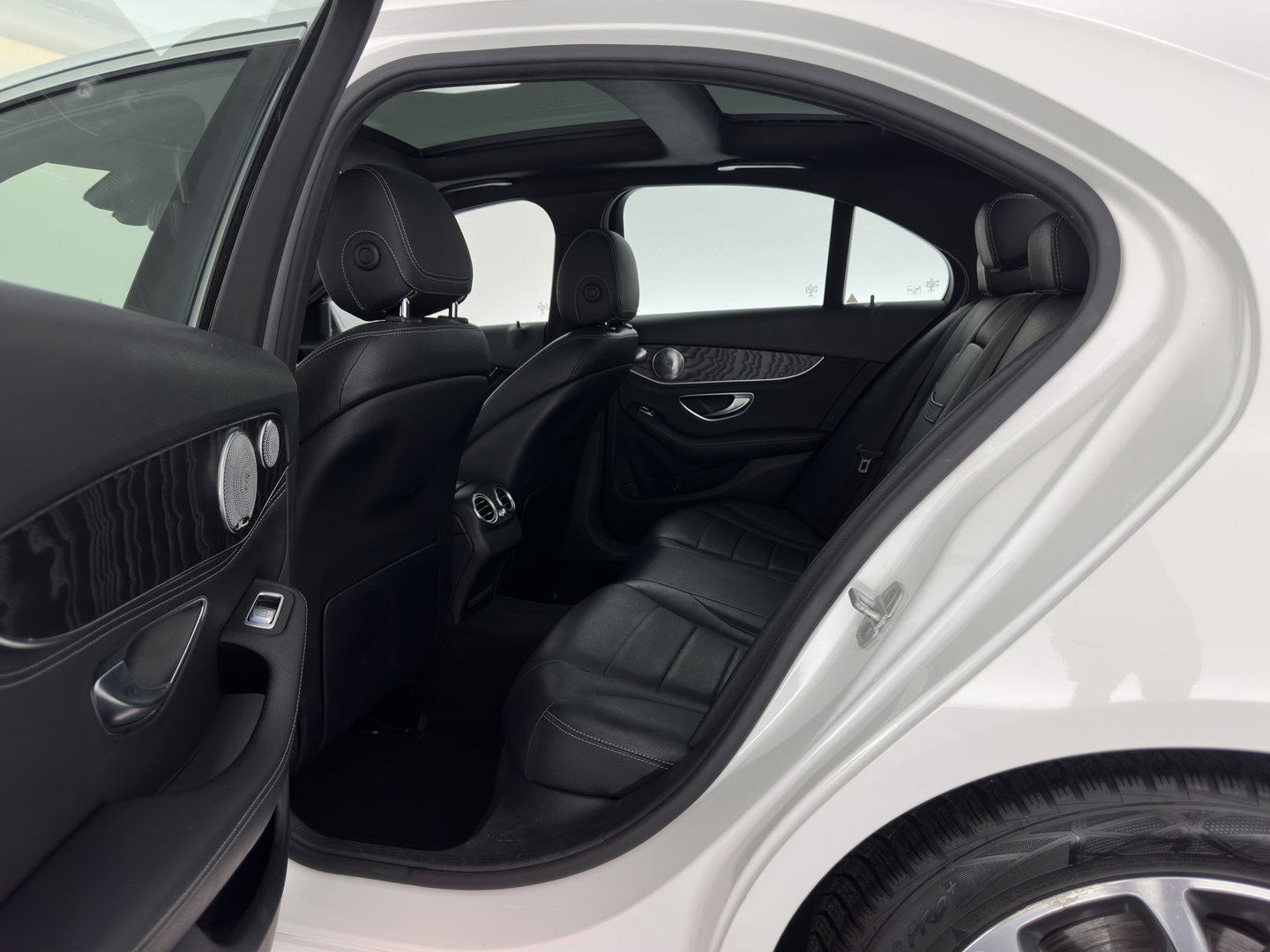 Mercedes-Benz C-Klasse 350 e Lease Edition Aut. *PANO | LEATHER | FULL-LED | HEATED-SPORTSEATS | NAVI-FULLMAP | AIRMATIC | ECC | PDC | CRUISE | 17''ALU*