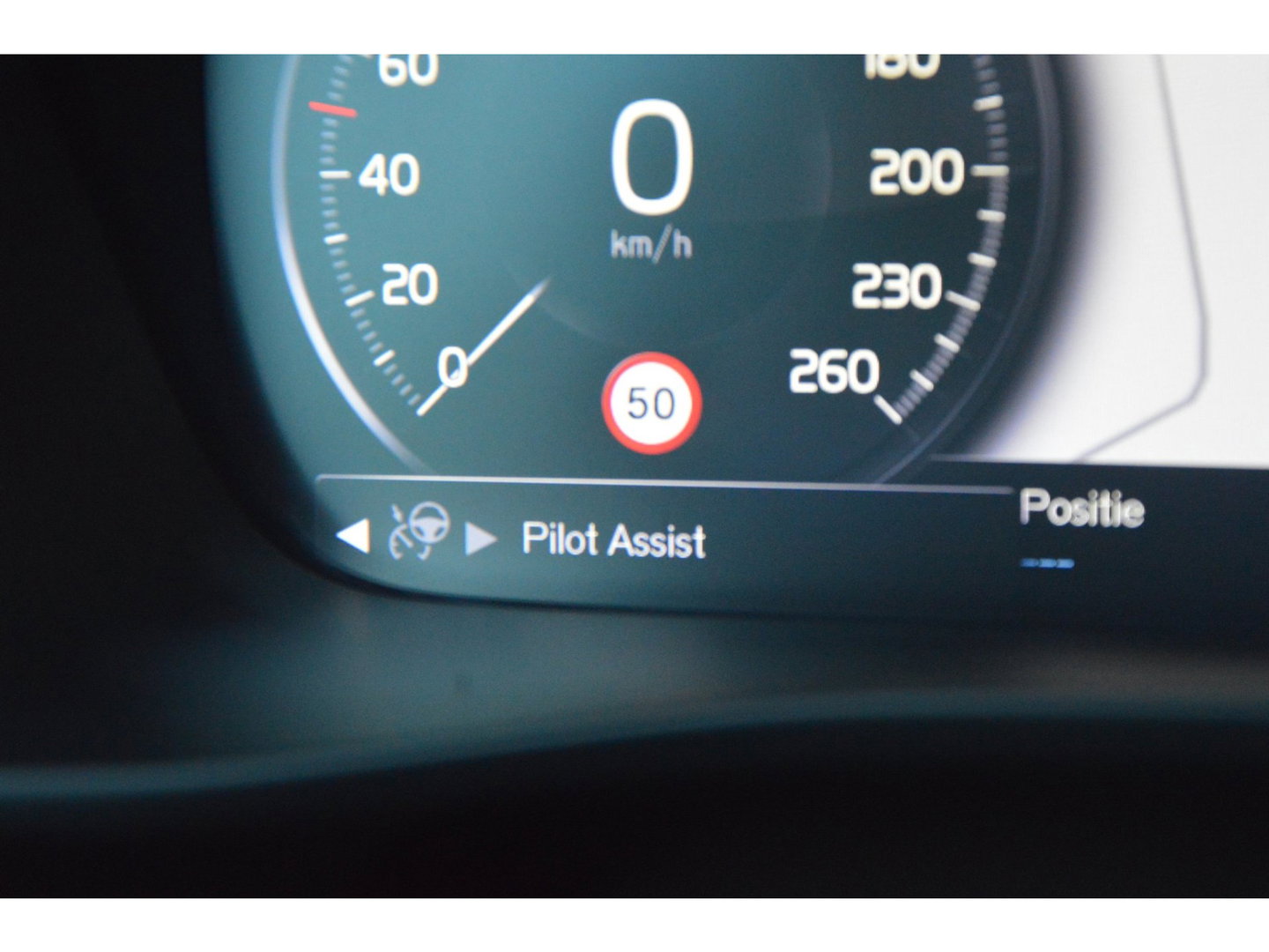 Volvo XC40 T4 Recharge R-Design | Adaptive Cruise | Stoel + Stuur Verwarmd | Dealer onderhouden | Memory |
