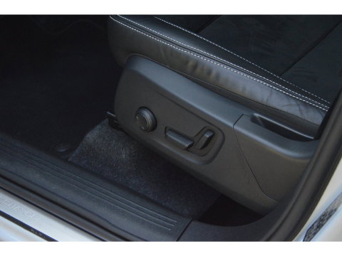 Volvo XC40 T4 Recharge R-Design | Adaptive Cruise | Stoel + Stuur Verwarmd | Dealer onderhouden | Memory |