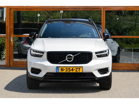 Volvo XC40 T4 Recharge R-Design | Adaptive Cruise | Stoel + Stuur Verwarmd | Dealer onderhouden | Memory |