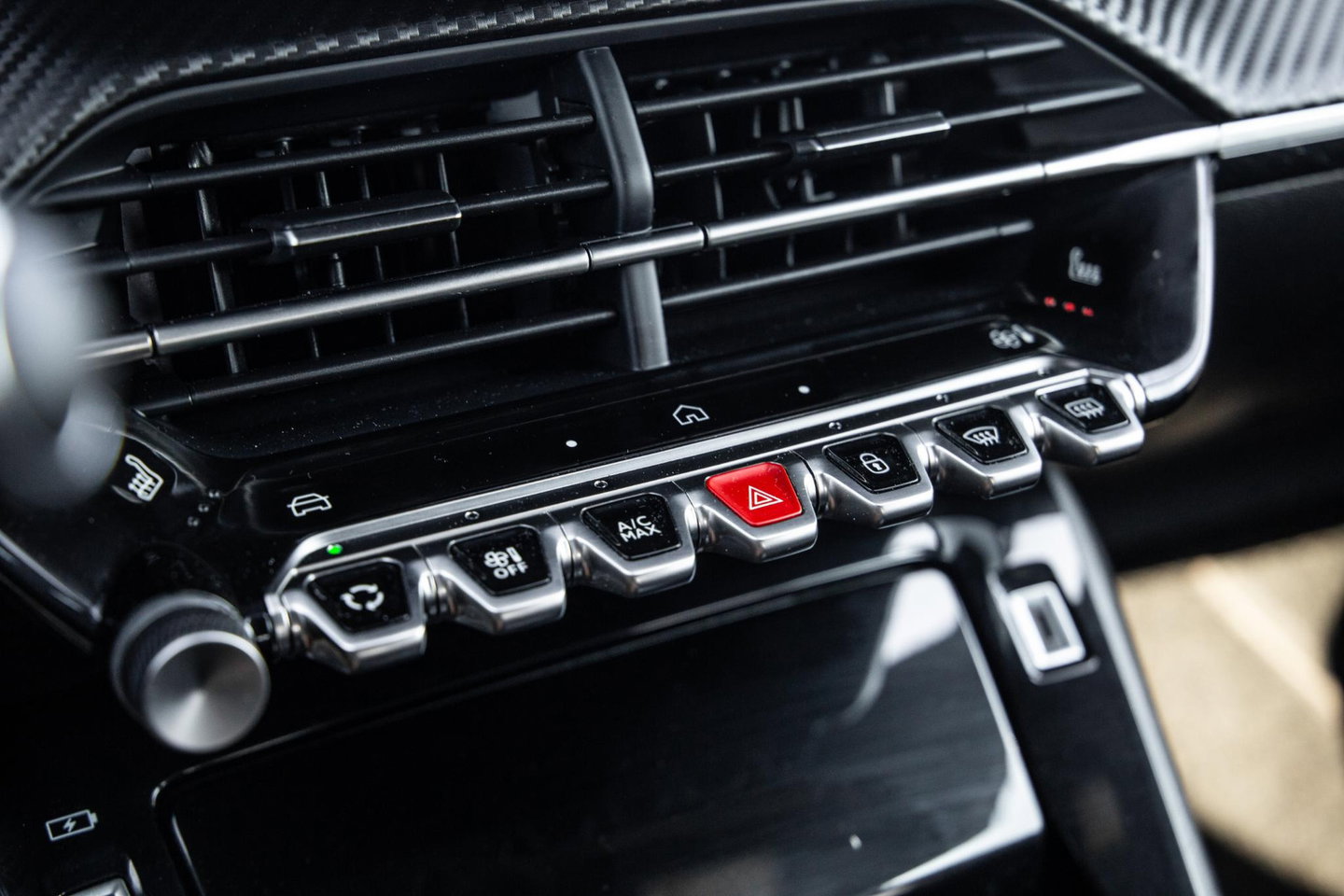 Peugeot e-2008 EV Allure 54 kWh ADAPTIVE CRUISE / CARPLAY / CAMERA / NAVI