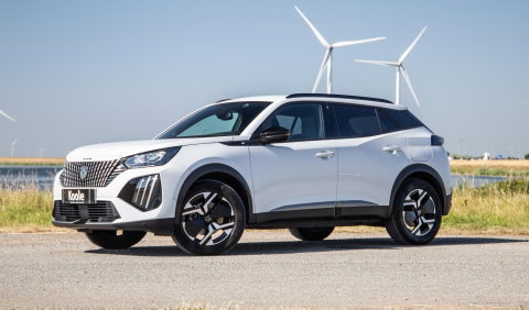 Peugeot e-2008 EV Allure 54 kWh ADAPTIVE CRUISE / CARPLAY / CAMERA / NAVI