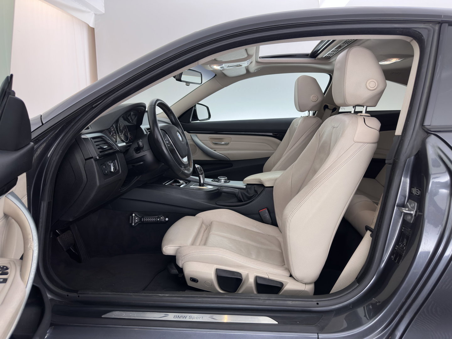 BMW 4 Serie Coupé 420d High Executive Aut. *PANO | LEATHER | XENON | HEATED-SPORTSEATS | NAVI-FULLMAP | PRIVACY-GLASS | ECC | PDC | CRUISE | 18''ALU*