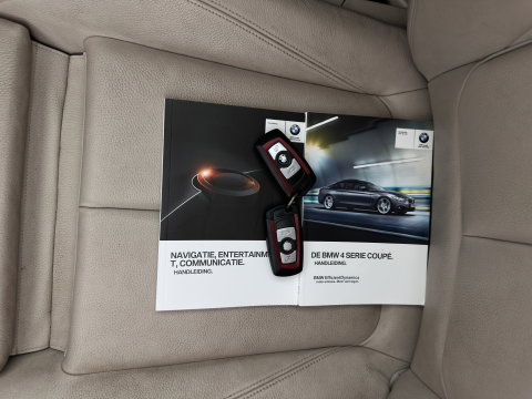 BMW 4 Serie Coupé 420d High Executive Aut. *PANO | LEATHER | XENON | HEATED-SPORTSEATS | NAVI-FULLMAP | PRIVACY-GLASS | ECC | PDC | CRUISE | 18''ALU*