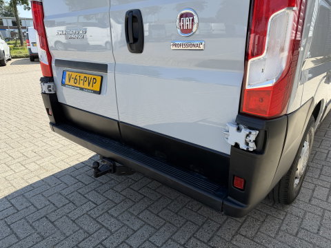 Fiat Ducato 35 2.3 MultiJet 16-pk L3H2 Maxi / vaste prijs rijklaar € 15.950 ex btw / euro 6 / bpm vrij / lease vanaf € / dubbele schuifdeur / cruise en climate control / standkachel / imperial