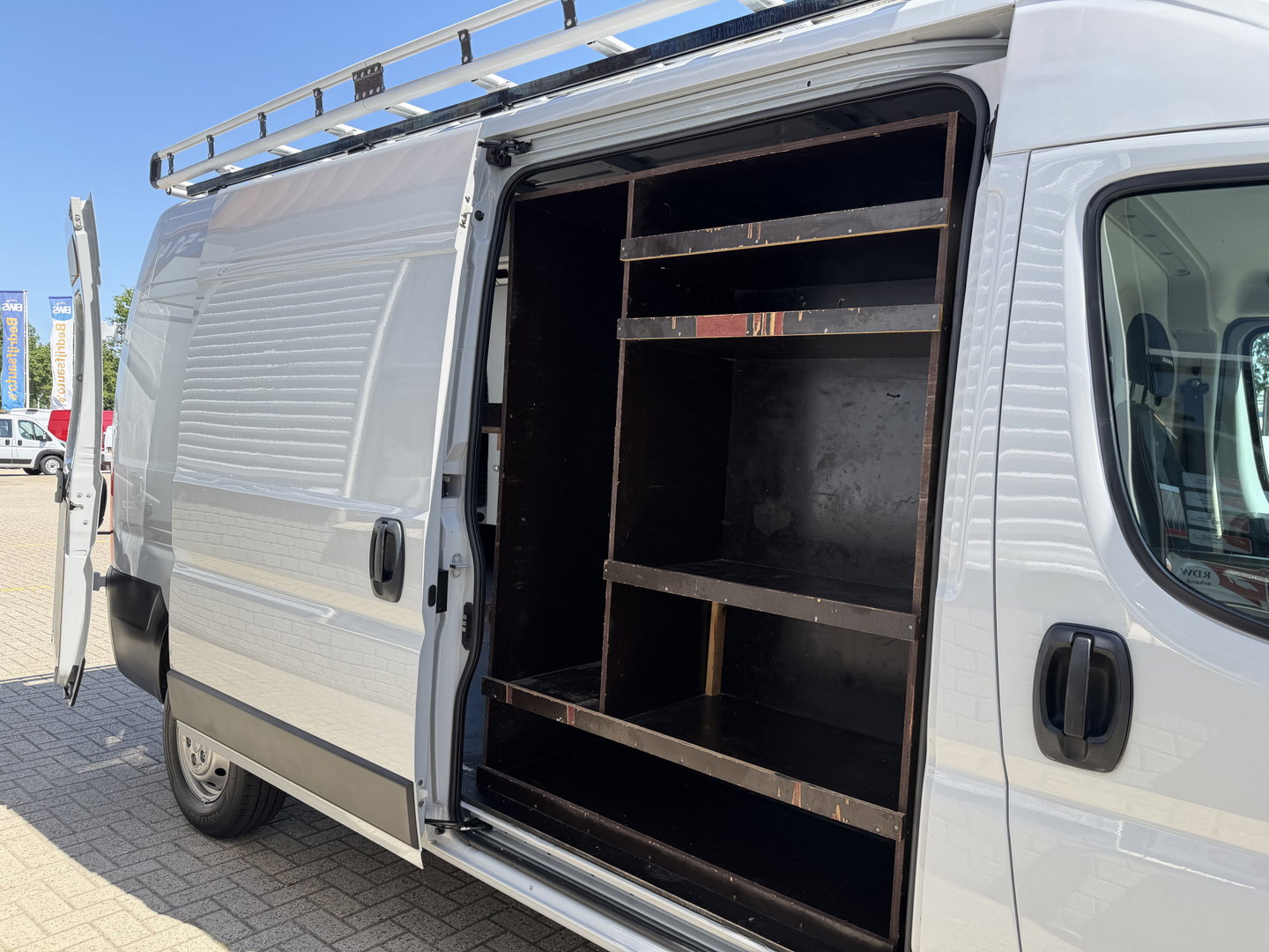 Fiat Ducato 35 2.3 MultiJet 16-pk L3H2 Maxi / vaste prijs rijklaar € 15.950 ex btw / euro 6 / bpm vrij / lease vanaf € 269 / dubbele schuifdeur / cruise en climate control / standkachel / imperial