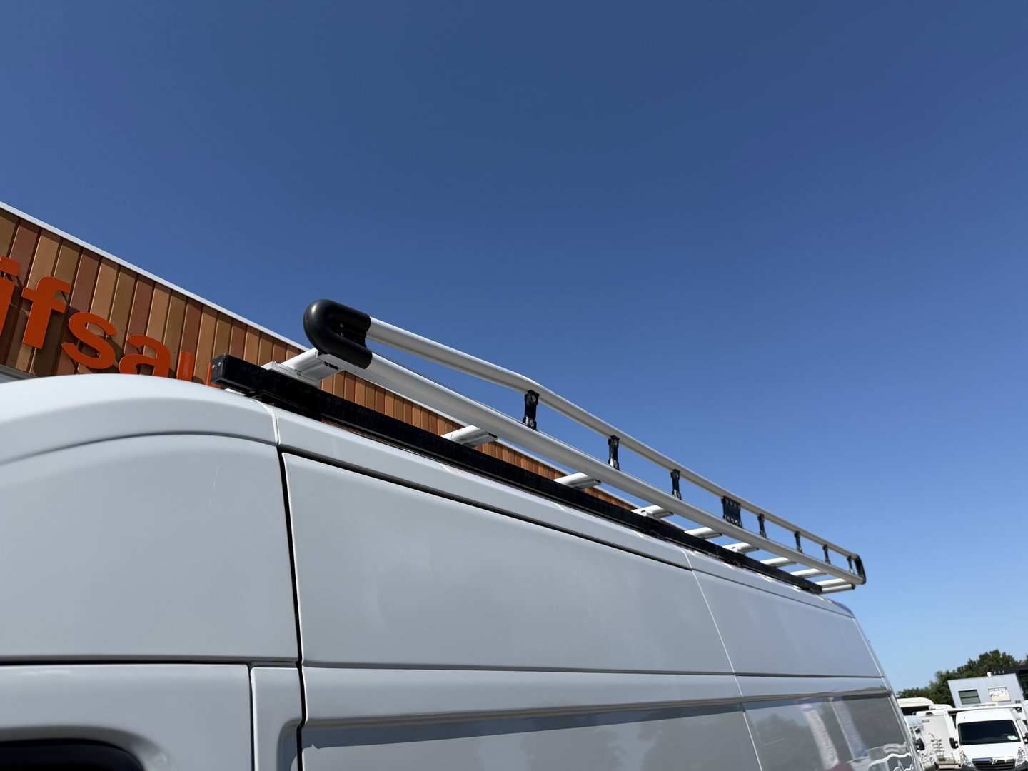 Fiat Ducato 35 2.3 MultiJet 16-pk L3H2 Maxi / vaste prijs rijklaar € 15.950 ex btw / euro 6 / bpm vrij / lease vanaf € / dubbele schuifdeur / cruise en climate control / standkachel / imperial