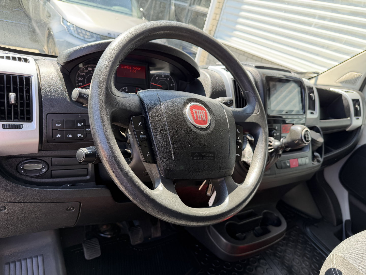 Fiat Ducato 35 2.3 MultiJet 16-pk L3H2 Maxi / vaste prijs rijklaar € 15.950 ex btw / euro 6 / bpm vrij / lease vanaf € / dubbele schuifdeur / cruise en climate control / standkachel / imperial