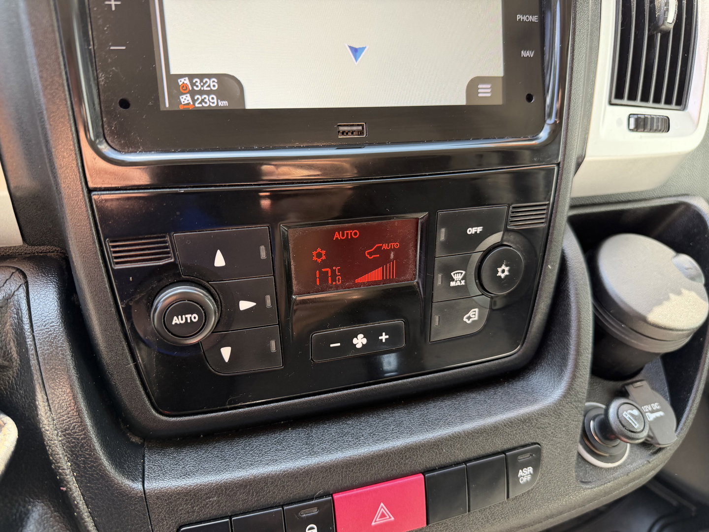 Fiat Ducato 35 2.3 MultiJet 16-pk L3H2 Maxi / vaste prijs rijklaar € 15.950 ex btw / euro 6 / bpm vrij / lease vanaf € 269 / dubbele schuifdeur / cruise en climate control / standkachel / imperial