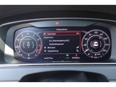 Volkswagen Golf 2.0 TSI GTI TCR AKRA PANO KEYLESS