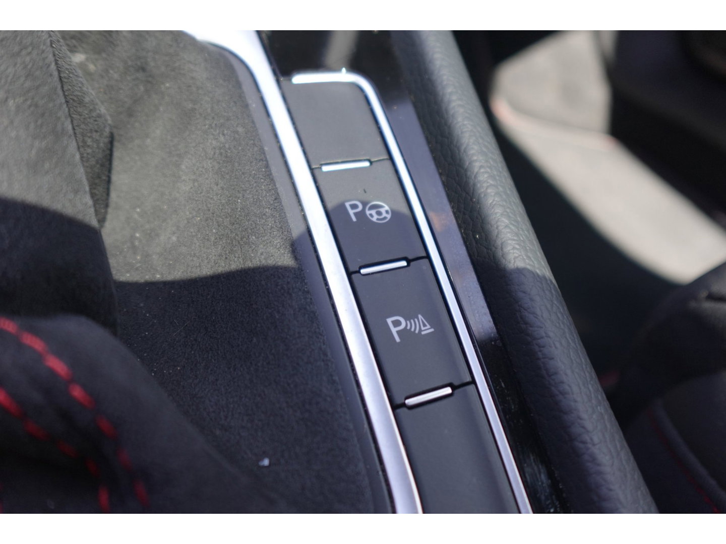 Volkswagen Golf 2.0 TSI GTI TCR AKRA PANO KEYLESS