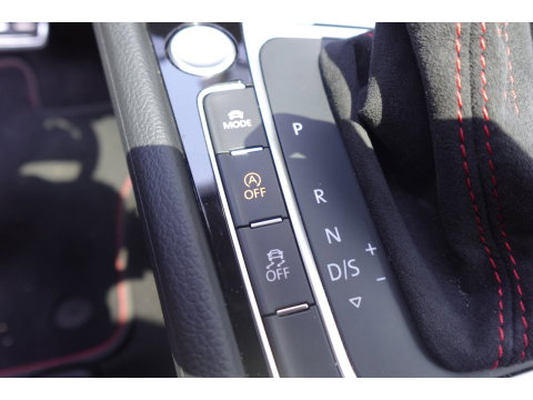 Volkswagen Golf 2.0 TSI GTI TCR AKRA PANO KEYLESS