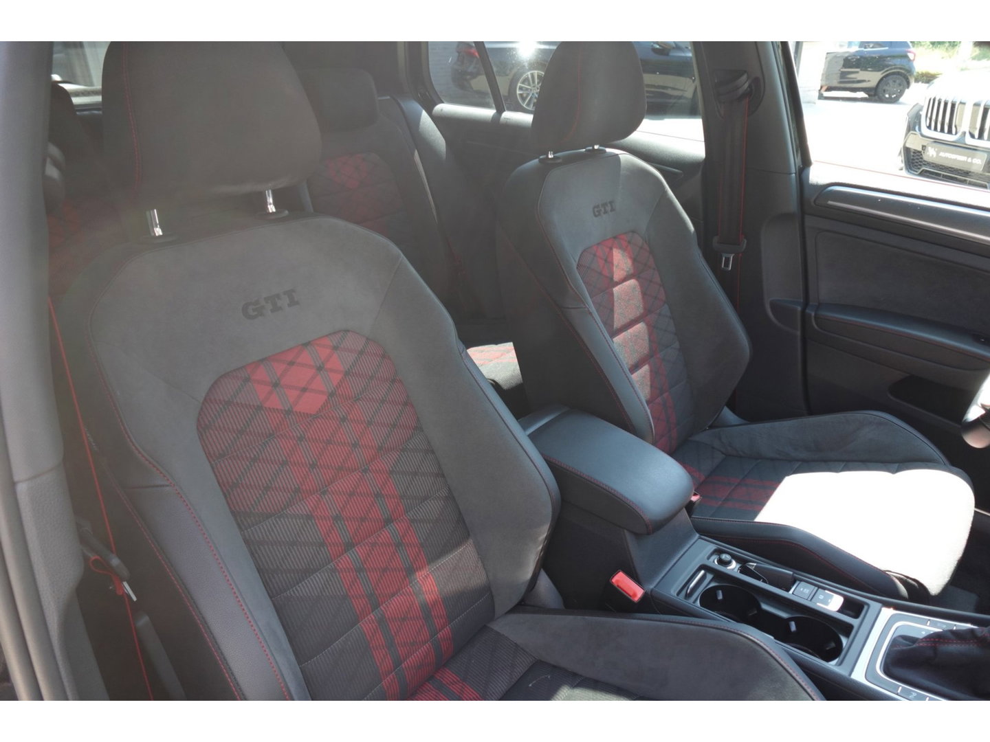 Volkswagen Golf 2.0 TSI GTI TCR AKRA PANO KEYLESS