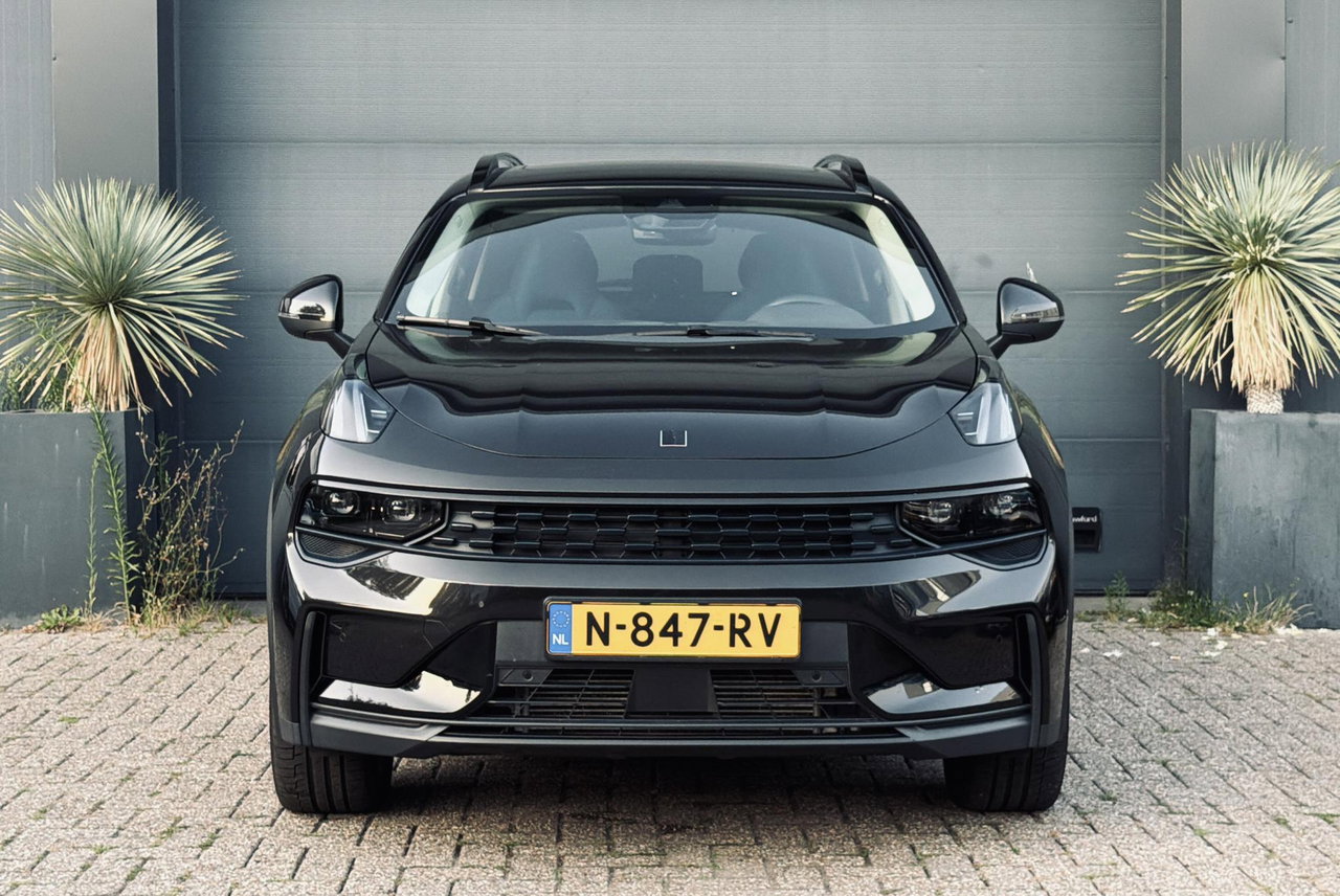 Lynk & Co 01