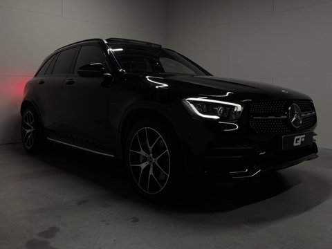 Mercedes-Benz GLC 300e 4MATIC AMG Pano Luchtvering Burmester 360º