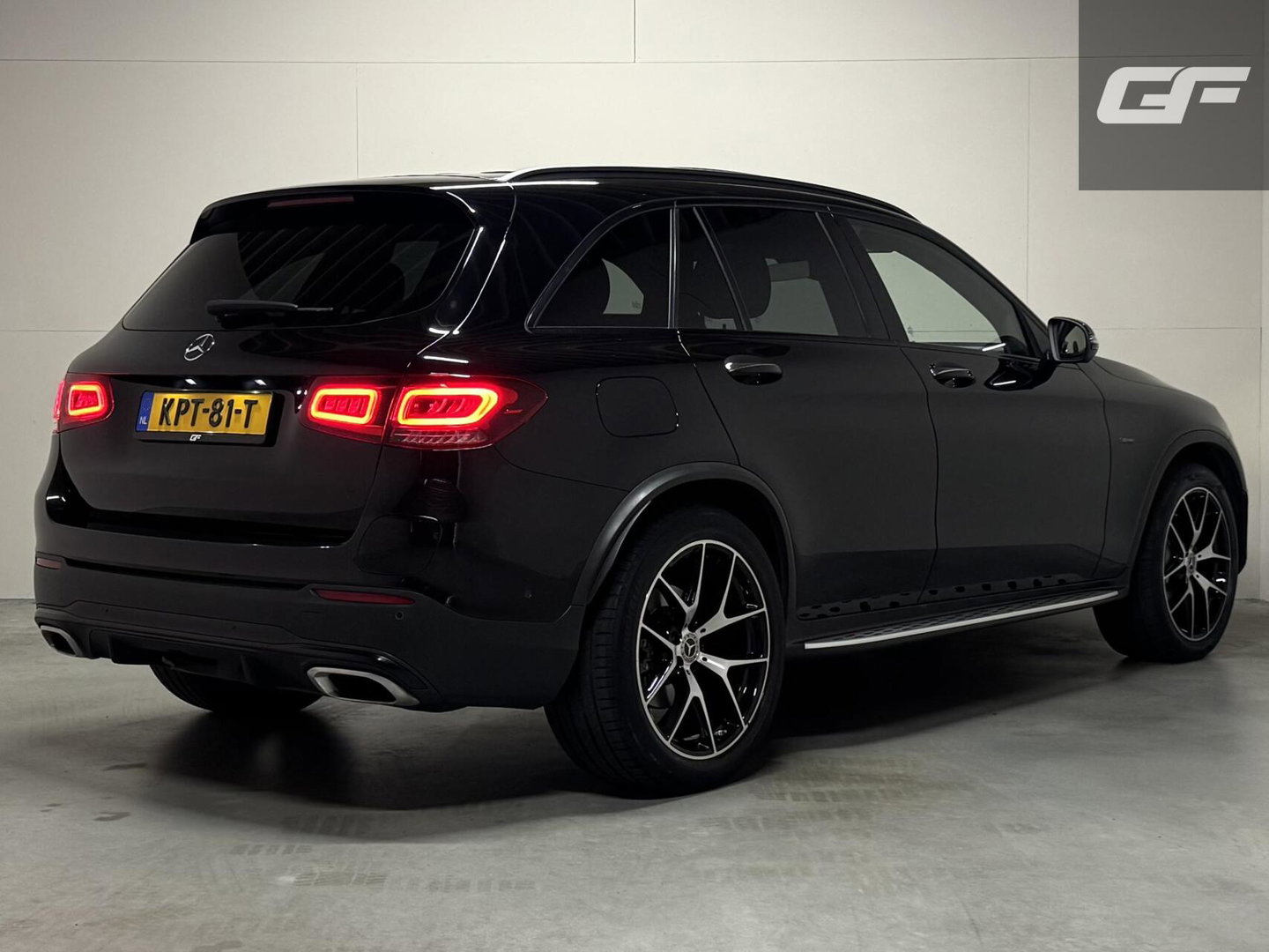 Mercedes-Benz GLC 300e 4MATIC AMG Pano Luchtvering Burmester 360º