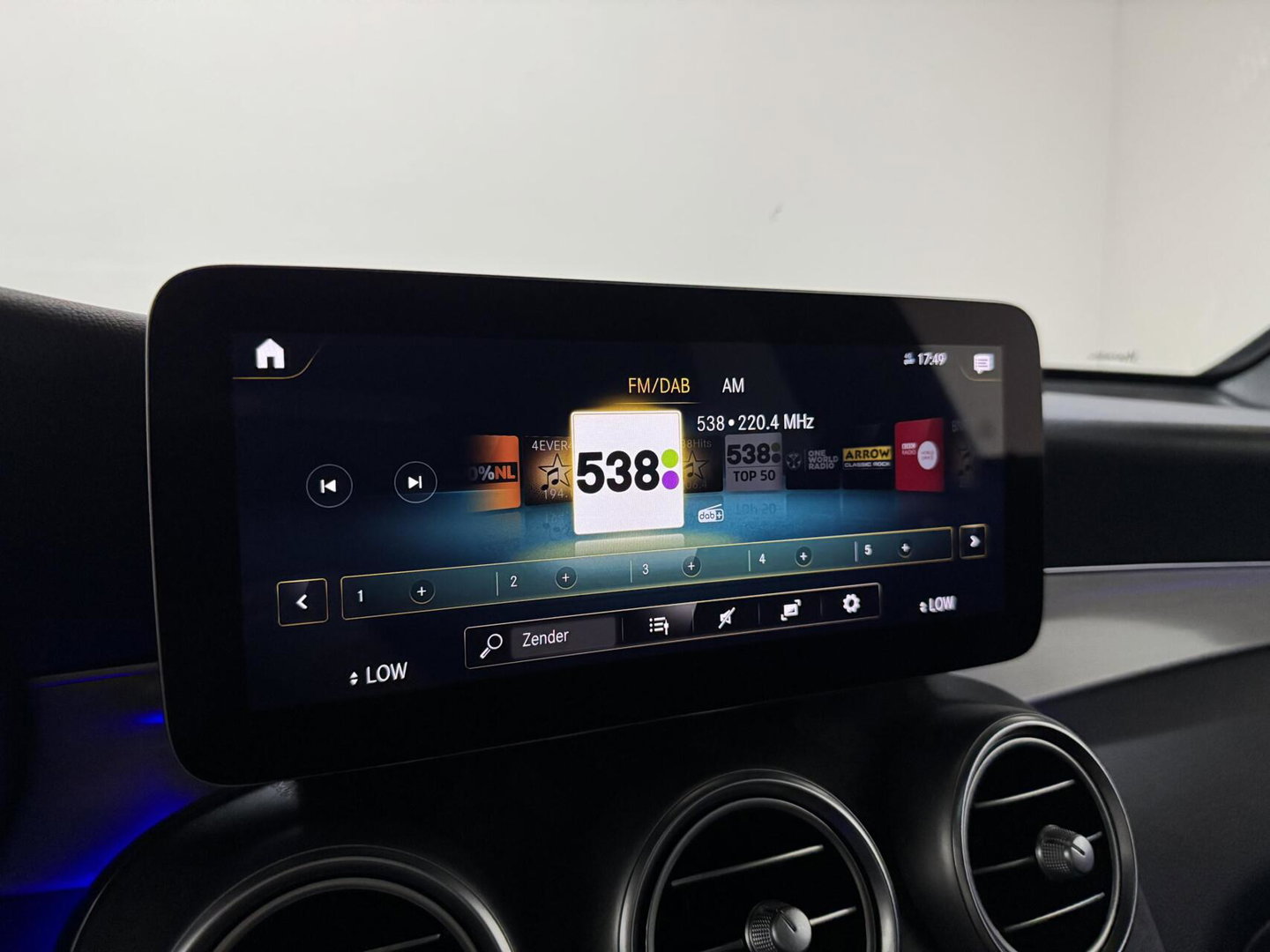 Mercedes-Benz GLC 300e 4MATIC AMG Pano Luchtvering Burmester 360º