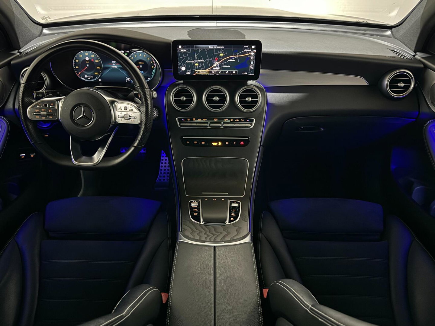 Mercedes-Benz GLC 300e 4MATIC AMG Pano Luchtvering Burmester 360º