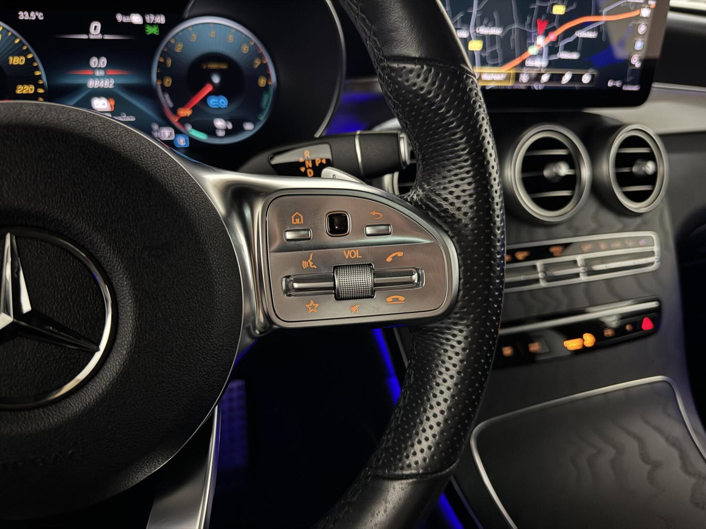 Mercedes-Benz GLC 300e 4MATIC AMG Pano Luchtvering Burmester 360º