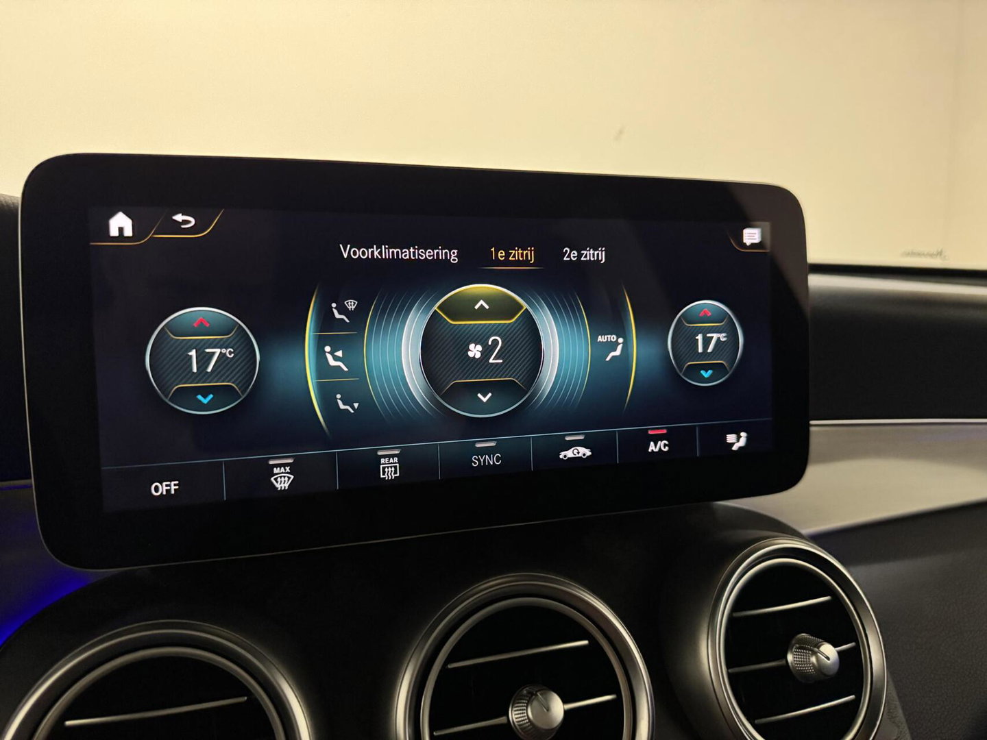 Mercedes-Benz GLC 300e 4MATIC AMG Pano Luchtvering Burmester 360º