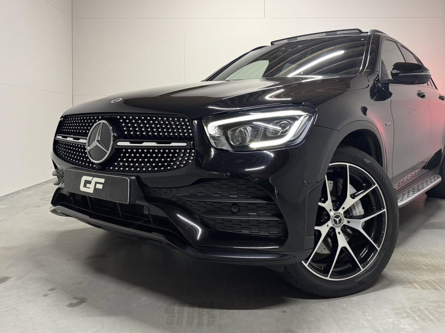 Mercedes-Benz GLC 300e 4MATIC AMG Pano Luchtvering Burmester 360º
