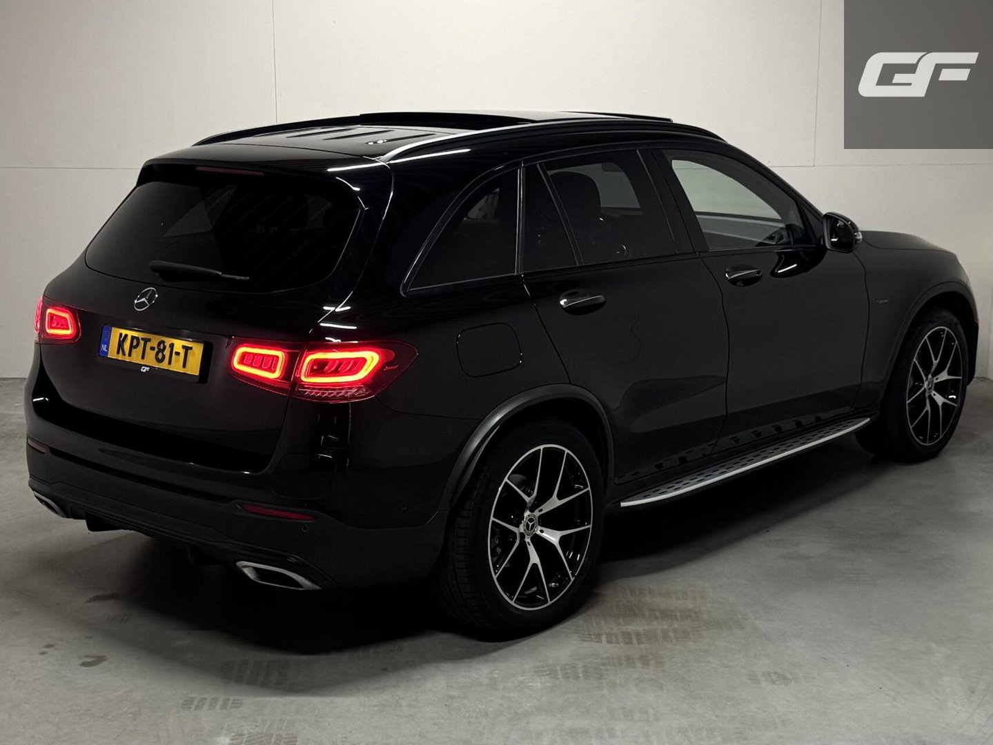 Mercedes-Benz GLC 300e 4MATIC AMG Pano Luchtvering Burmester 360º