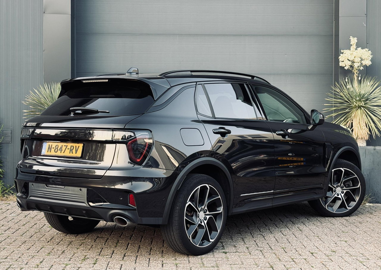 Lynk & Co 01