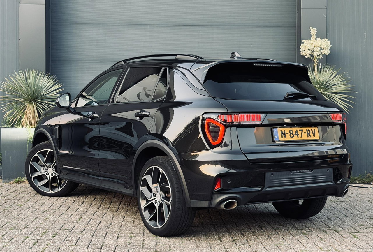 Lynk & Co 01