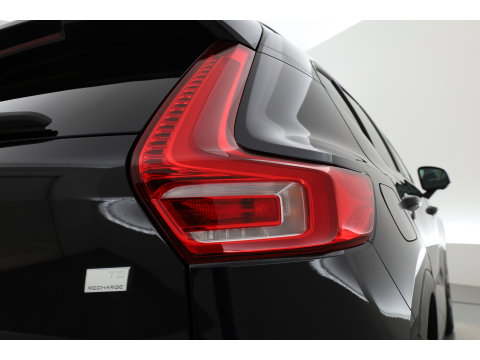 Volvo XC40 1.5 T5 Plug-in hybrid Ultimate Dark | Prijs rijklaar | Pano-dak | 360 camera | H&K Audio | Adap. cruise | Blis | Elek. Stoelen |