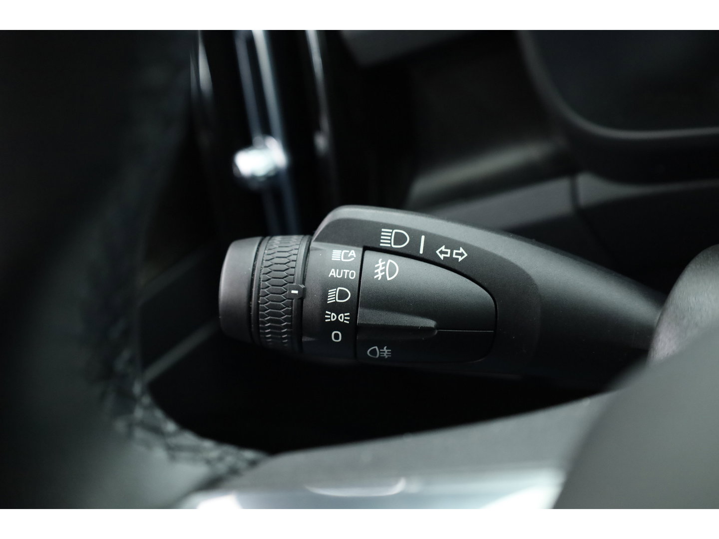 Volvo XC40 1.5 T5 Plug-in hybrid Ultimate Dark | Prijs rijklaar | Pano-dak | 360 camera | H&K Audio | Adap. cruise | Blis | Elek. Stoelen |