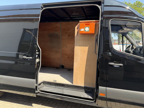 Mercedes-Benz Sprinter 315 1.9 CDI L3H2 / vaste prijs rijklaar € 28.950 ex btw / euro 6 / bpm vrij / lease vanaf € 473 / cruise en climate control / Apple Carplay Android Auto