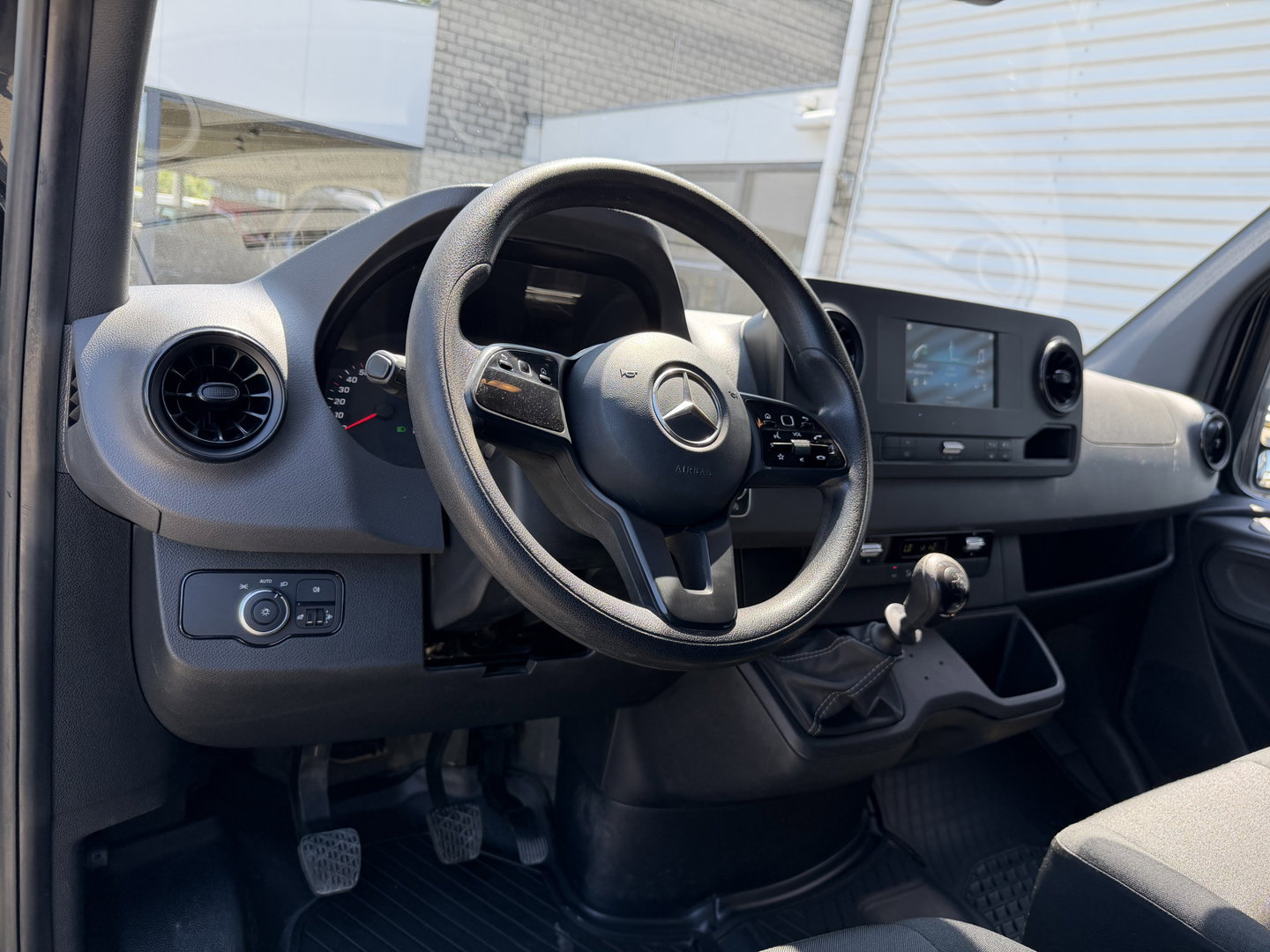 Mercedes-Benz Sprinter 315 1.9 CDI L3H2 / vaste prijs rijklaar € 28.950 ex btw / euro 6 / bpm vrij / lease vanaf € 473 / cruise en climate control / Apple Carplay Android Auto