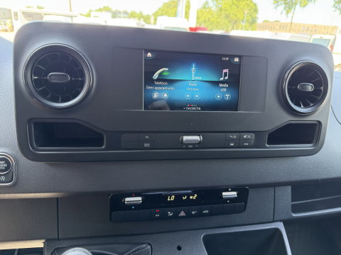 Mercedes-Benz Sprinter 315 1.9 CDI L3H2 / vaste prijs rijklaar € 28.950 ex btw / euro 6 / bpm vrij / lease vanaf € 473 / cruise en climate control / Apple Carplay Android Auto