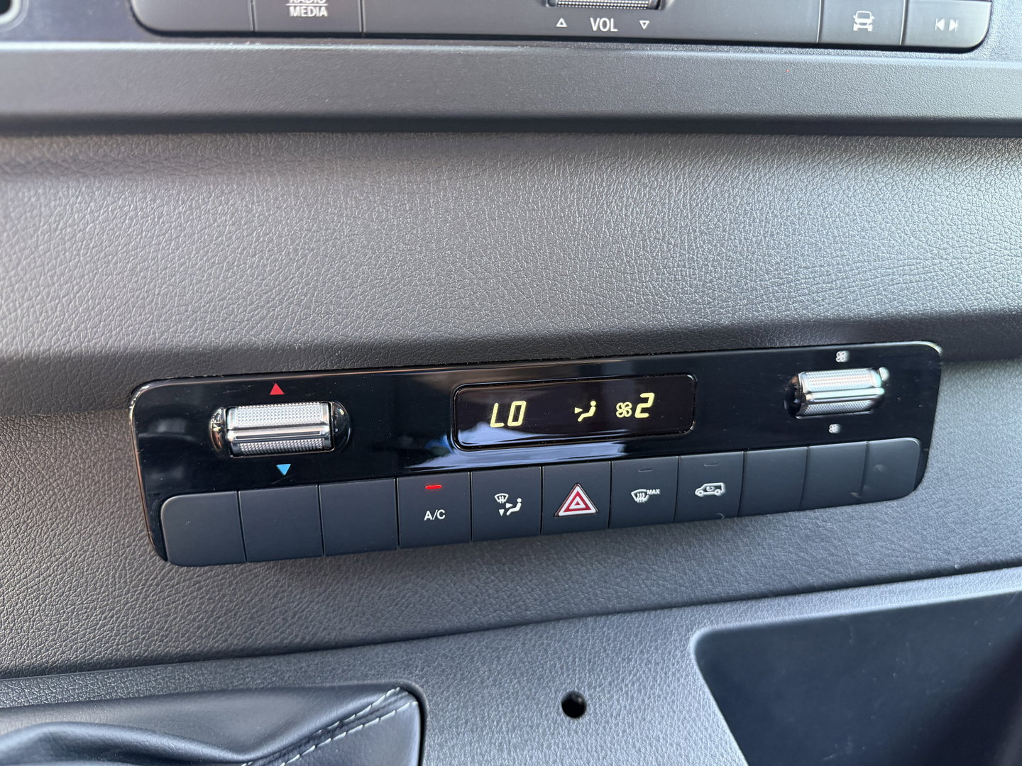 Mercedes-Benz Sprinter 315 1.9 CDI L3H2 / vaste prijs rijklaar € 28.950 ex btw / euro 6 / bpm vrij / lease vanaf € 473 / cruise en climate control / Apple Carplay Android Auto