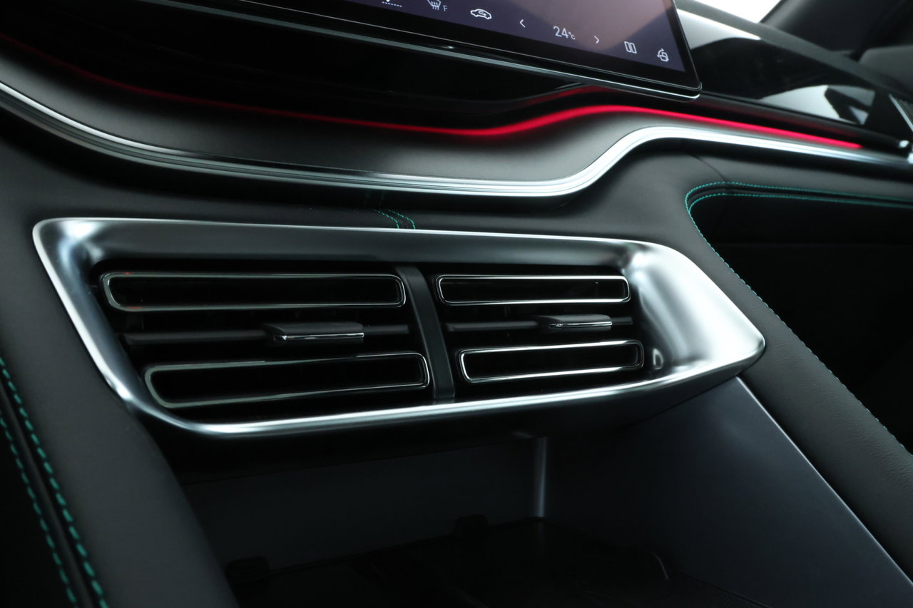BYD SEAL U