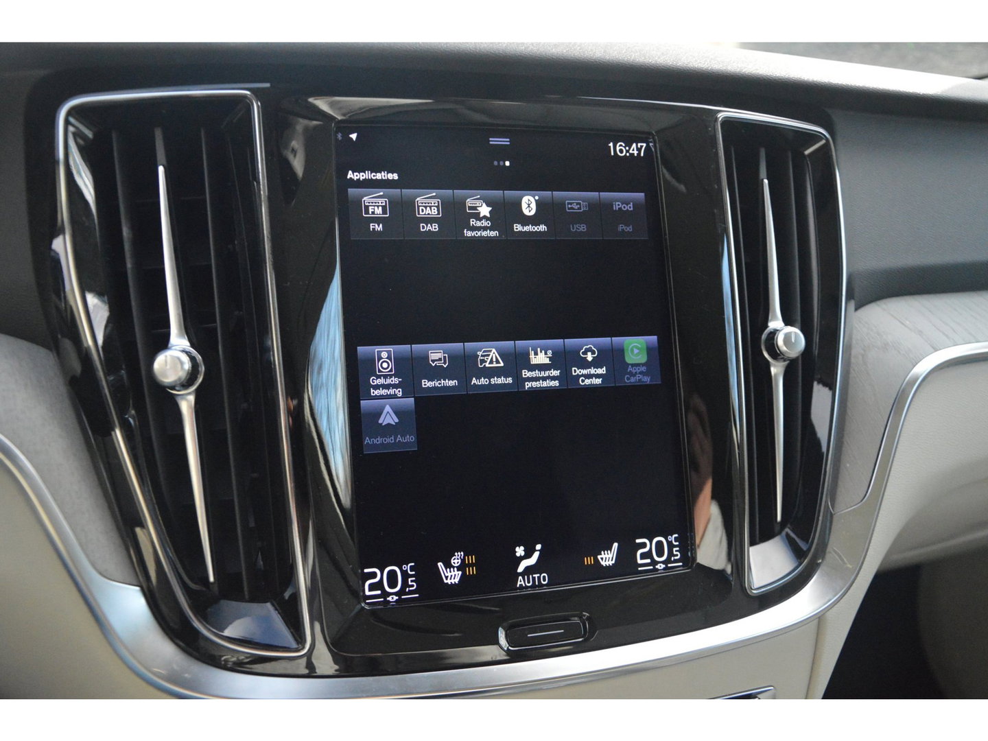 Volvo V60 Cross Country B5 AWD | Panoramadak | Adaptive Cruise | Harman/Kardon | Stoel + Stuur verwarmd | Trekhaak 1800KG |