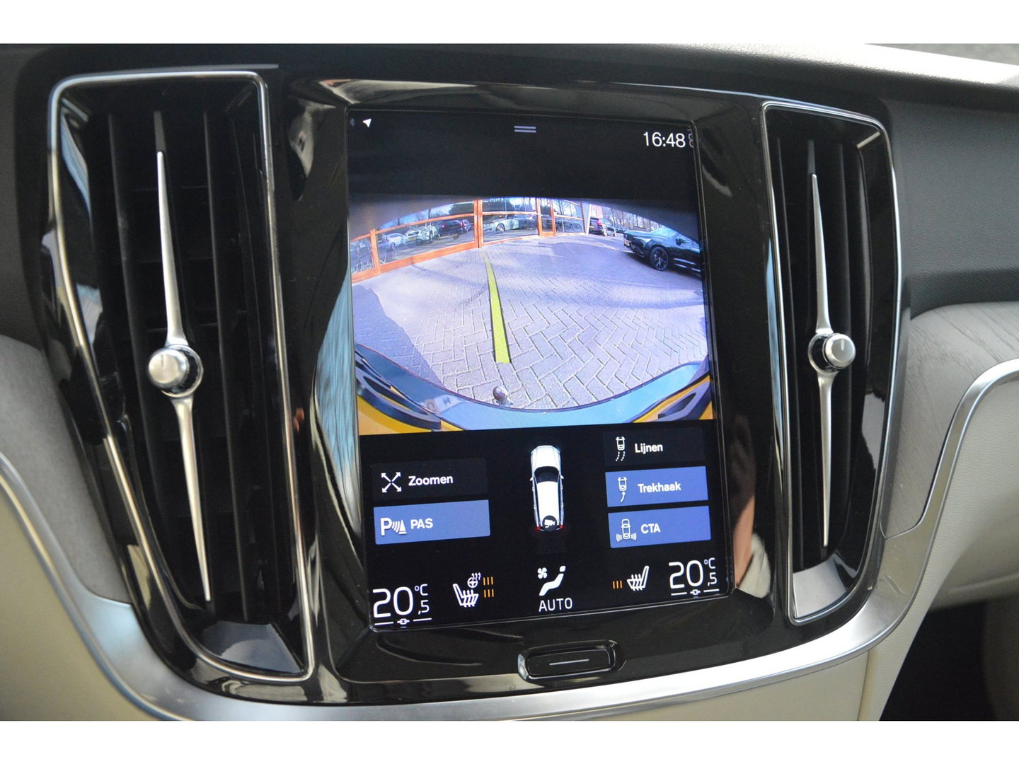 Volvo V60 Cross Country B5 AWD | Panoramadak | Adaptive Cruise | Harman/Kardon | Stoel + Stuur verwarmd | Trekhaak 1800KG |